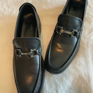 Authentic Salvatore Ferragamo Men’s Loafers
Size 8.5